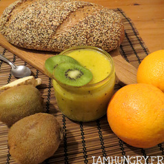 Smoothie orange kiwi gingembre