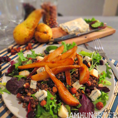 Salade lentilles poires roquefort noisette
