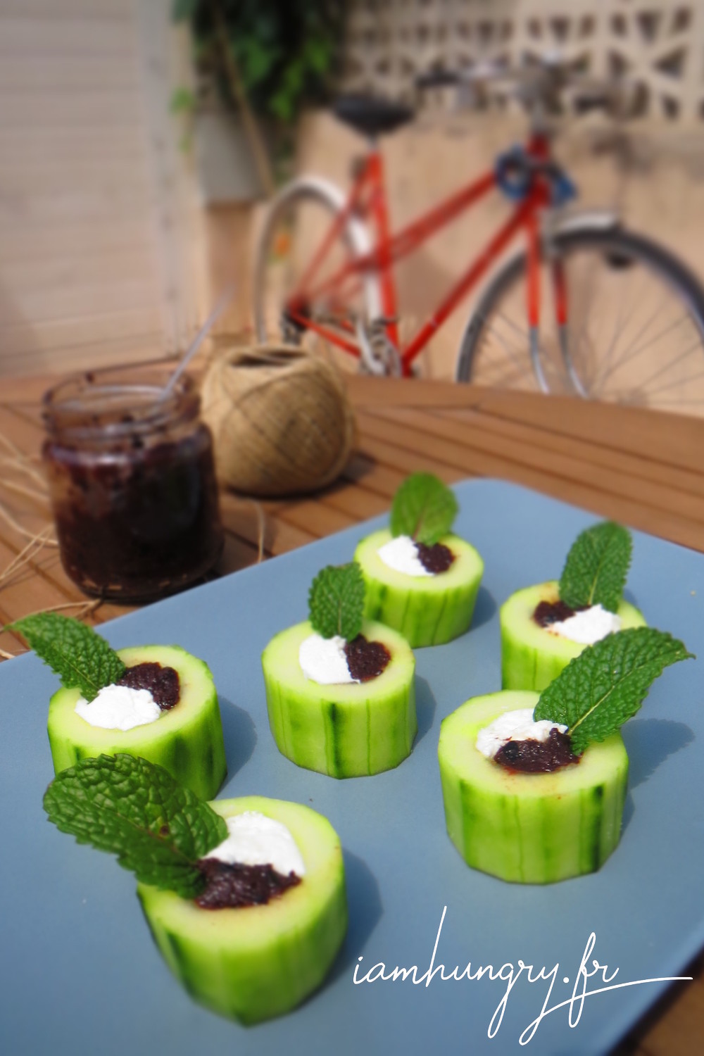 Aperitif concombre che%cc%80vre frai stapenade