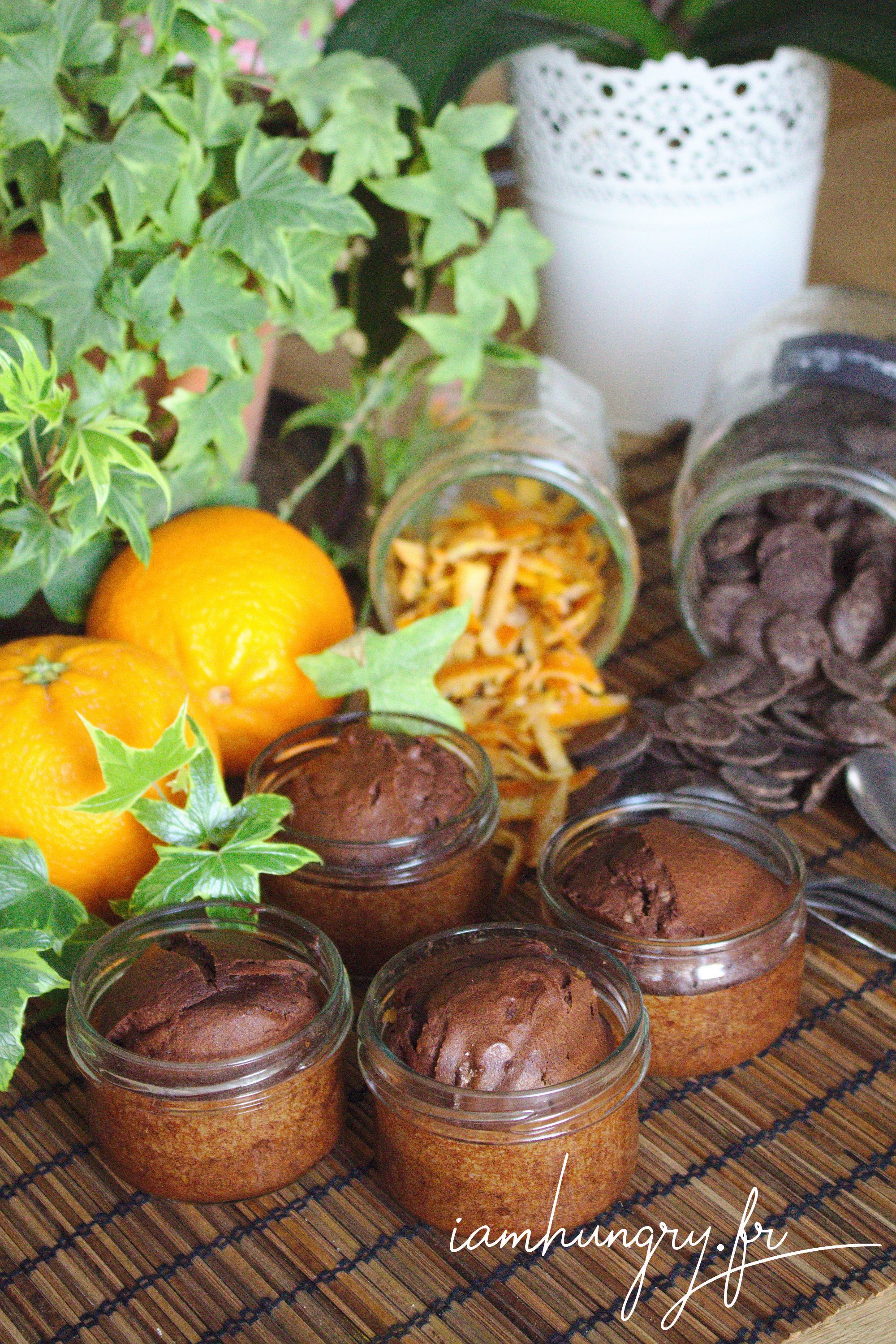 Petits moelleux au chocolat et écorces d'oranges Petits moelleux au chocolat et écorces d'oranges